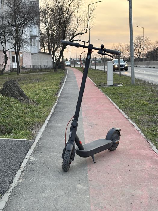 Trotineta electrica Xiaomi Scooter 4 pro generatia a 2-a