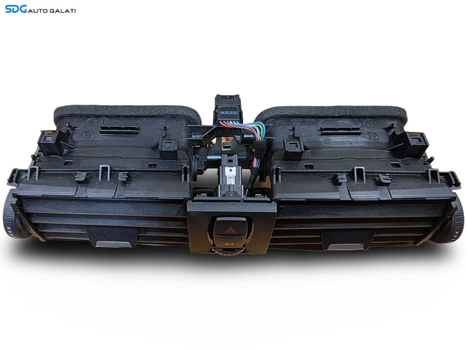 Gura Grila Stanga Ventilatie Aerisire Centrala Bord BMW Seria 3 F30 F31 2011 - 2019 Cod 9218552 921855215 [D0750]