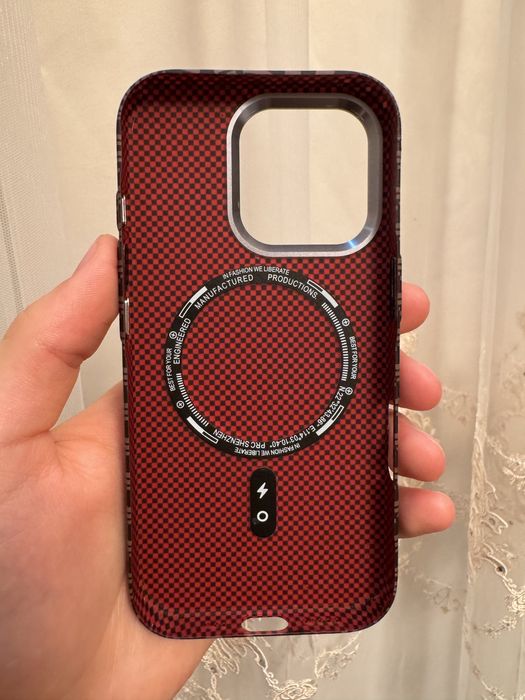 iPhone 16 Pro чехол