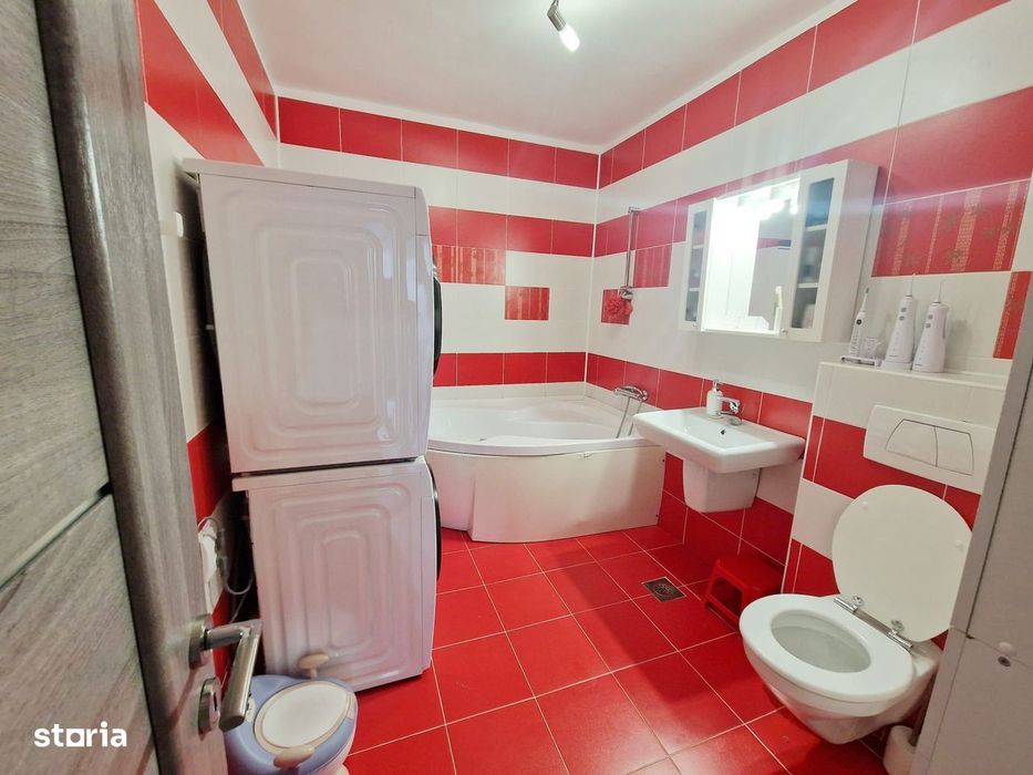 Apartament 3 camere, parcare, str Florilor Floresti Atelierul de Pizza