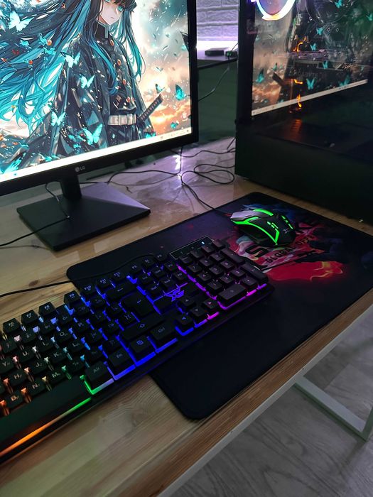 В полном комплекте игровой компьютер