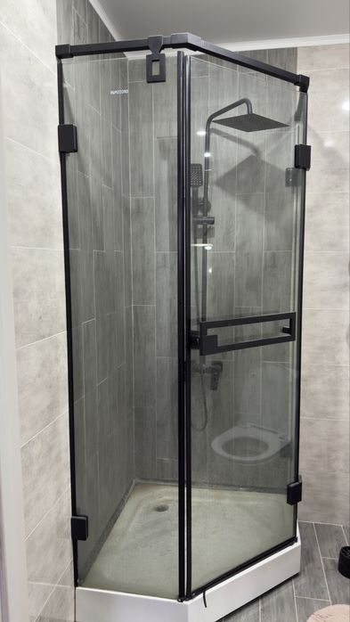 Продам душевую кабину со смесителем