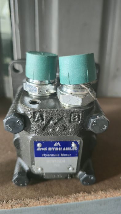 Vând motor hidraulic,hidromotor,reversibil MS125  ,125cmc,marca Hydroc