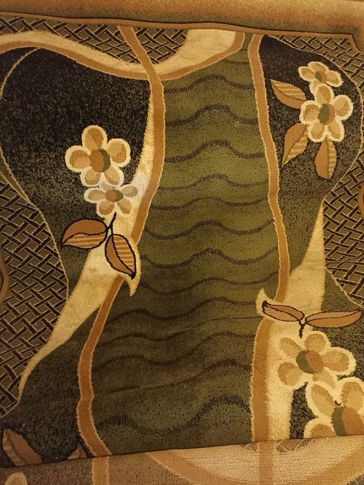 Килим 1 бр. като нов