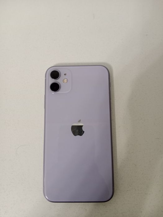 Продаю iPhone 11