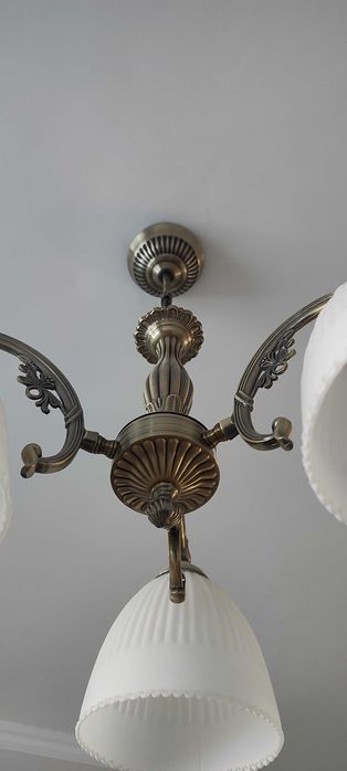 Lustra cu 3 brate