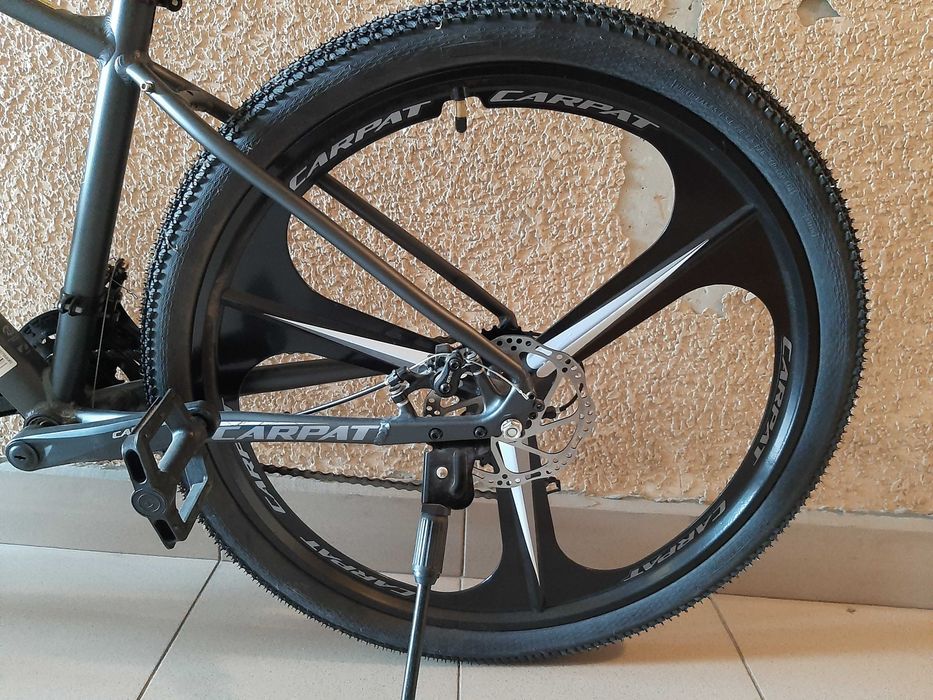 Чисто нов велосипед CARPAT Evolution MTB C27313M 27.5