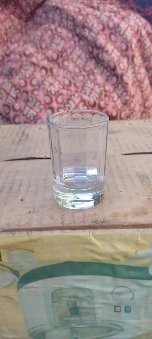 Стаканы и стопки