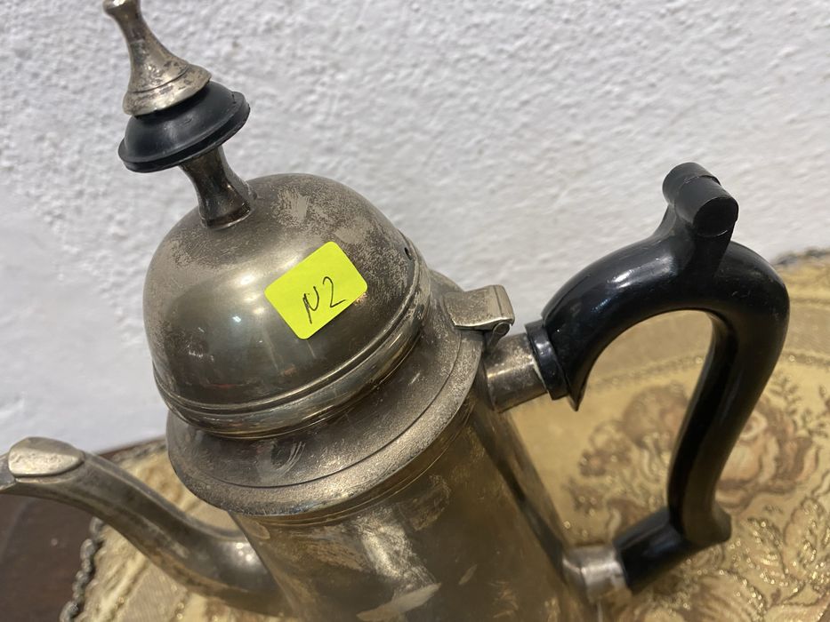 Английски чайник с дълбоко постребряване