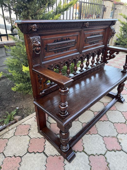 Banca deosebita din lemn masiv cu sculpturi manuale