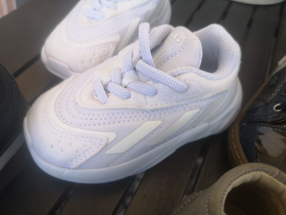 Различни детски обувки!