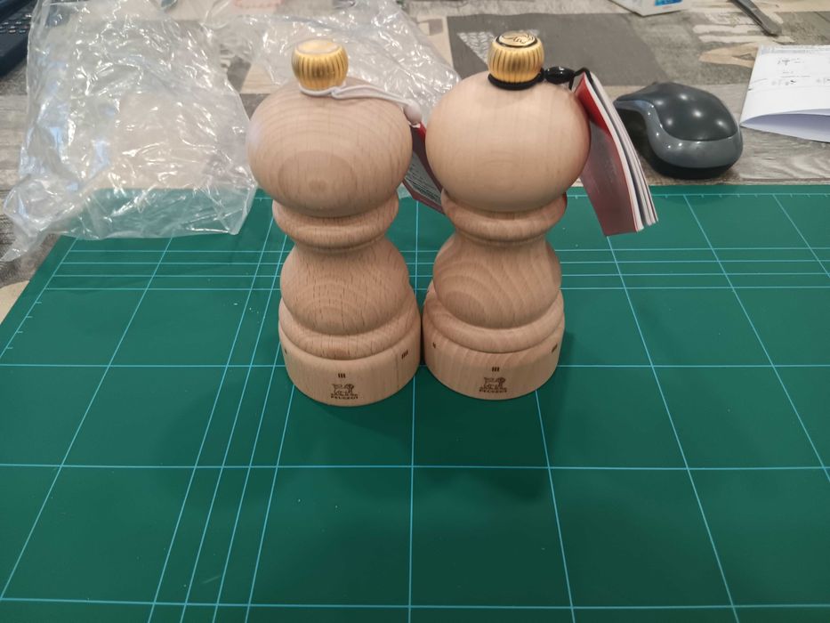 Мелнички за сол и пипер Peugeot