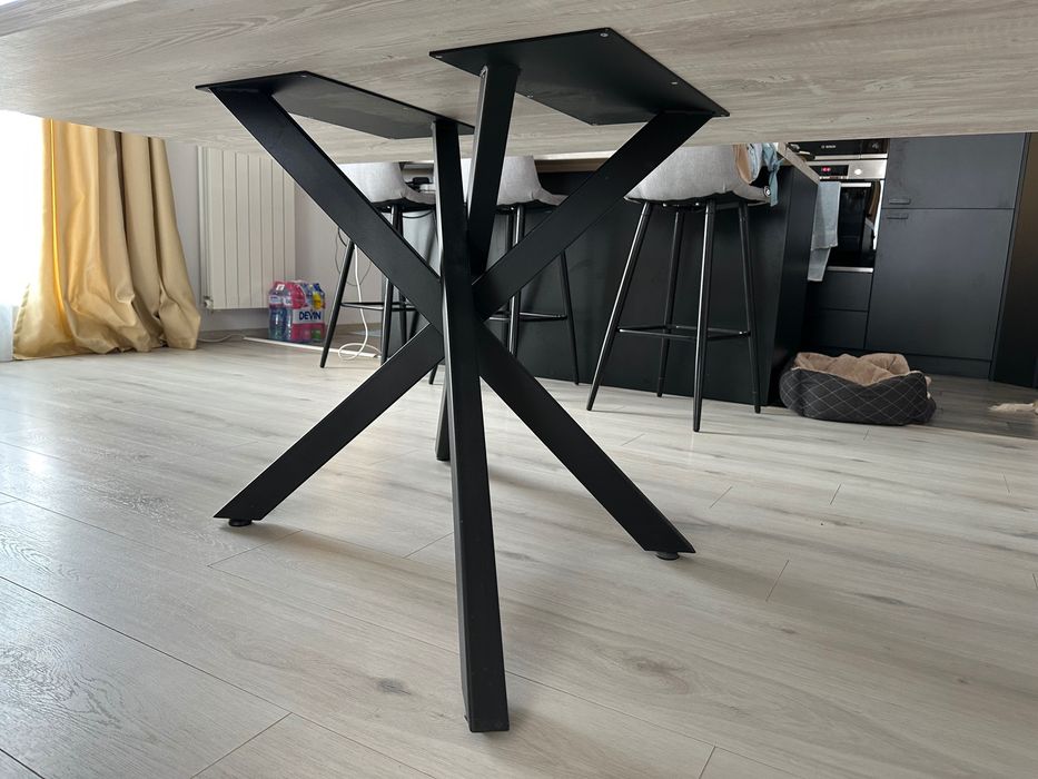 Масивна трапезна маса 180х100 см