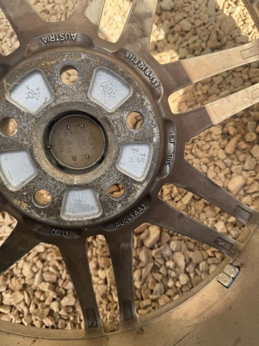 Джанти 19-ки свалени от Ауди А8 Д3