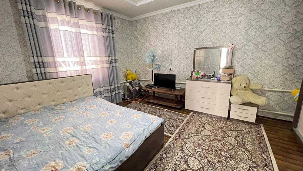 Продается участок 2,4 сотки, 5 комнат на Бектемире ориентир РОВД