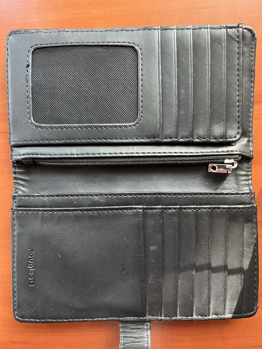 Дамско портмоне Desigual КОЛЕДНА Цена 10лв