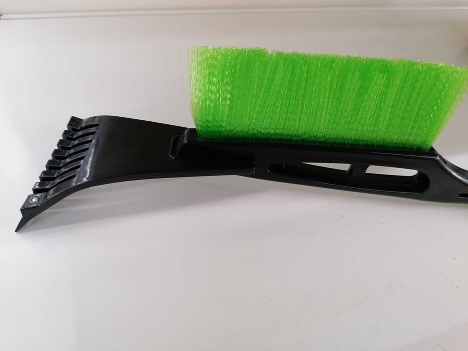 скребок для авто щетка