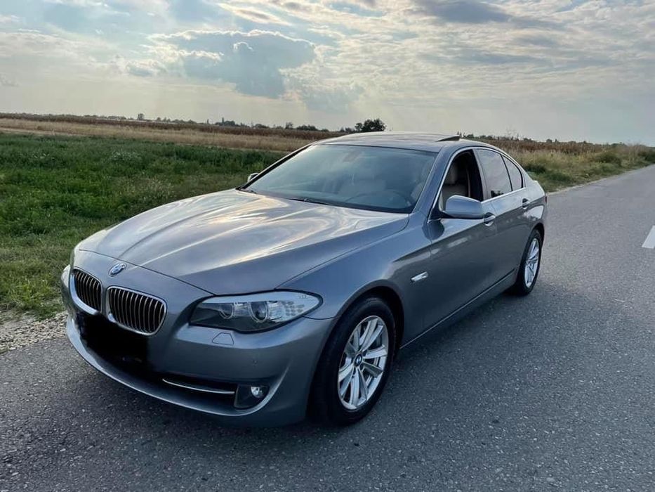 BMW Seria 5  F10 530d
