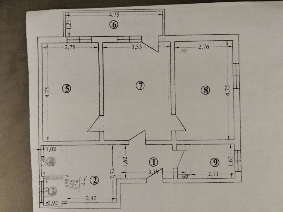 De vanzate. Ap. 3 camere 65,65 mp. Semidecomandat. Str. Nicolae Titu