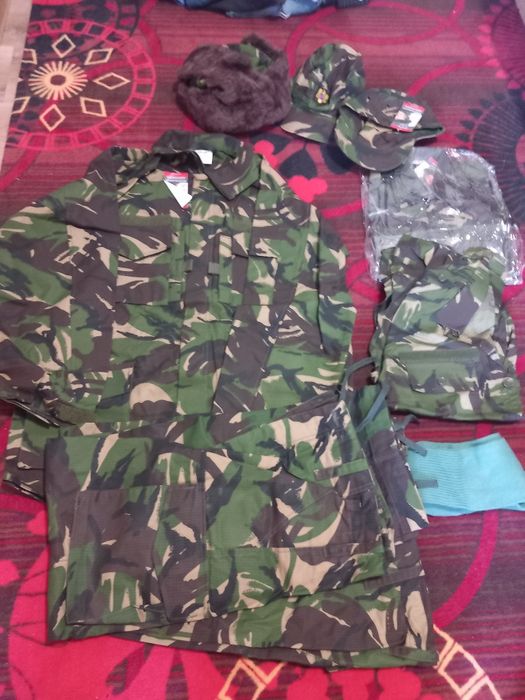 Vand tinuta militară
