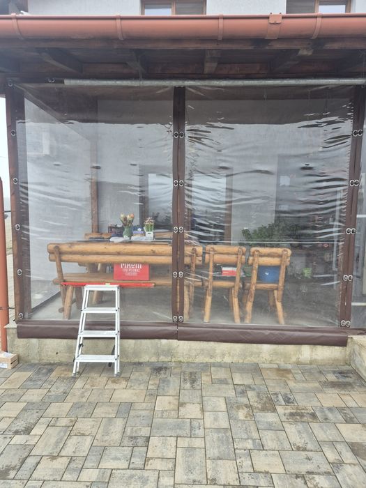 Rulouri de folie pentru terase exterioare