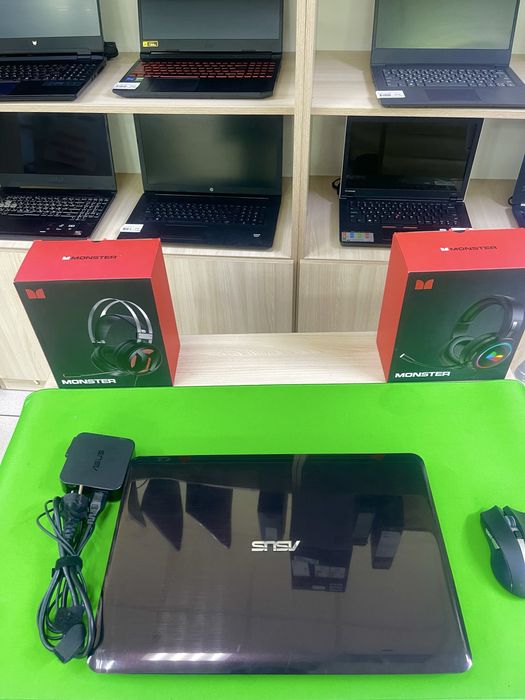 ASUS GTX 950M Intel core i7