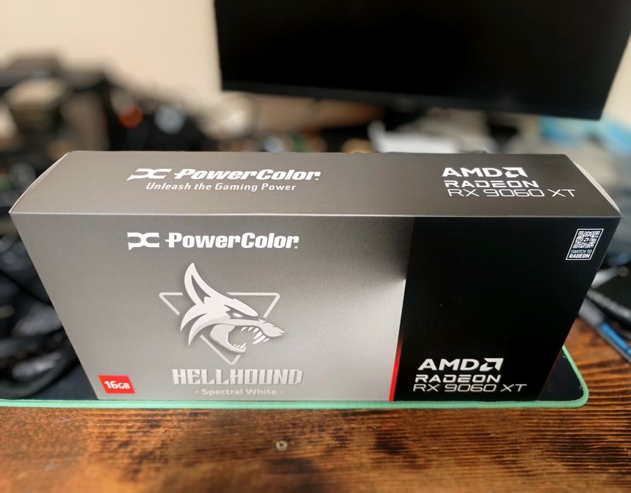 Видеокарта AMD RX 9060 XT 16GB GDDR6 PowerColor Hellhound Spectral White - Нова с 36м. Гаранция