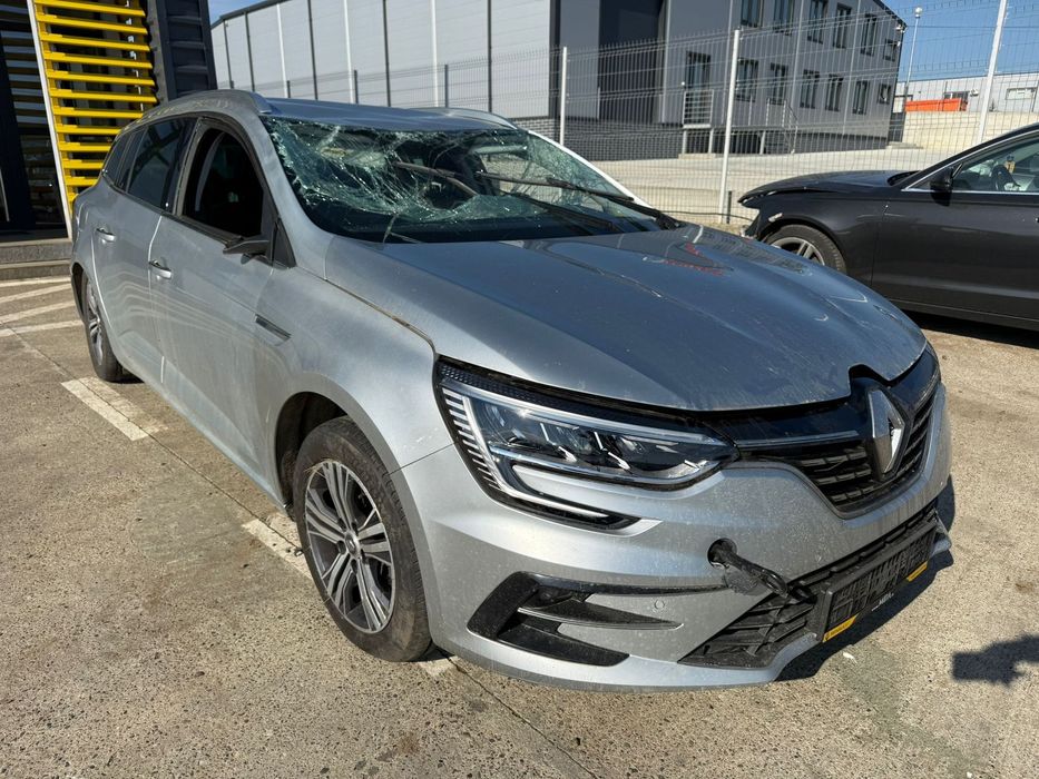 Dezmembrez Renault megane 4 facelift 2023 break argintiu 1.3 tce H5H cutie automata volan stanga