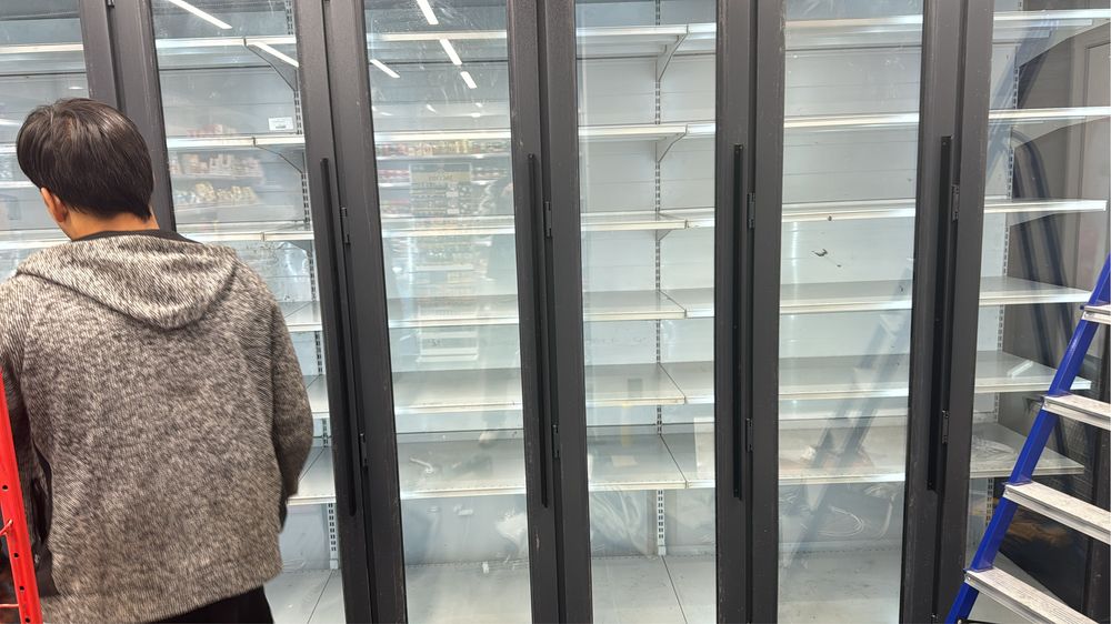 Пристенные холодильники на заказ