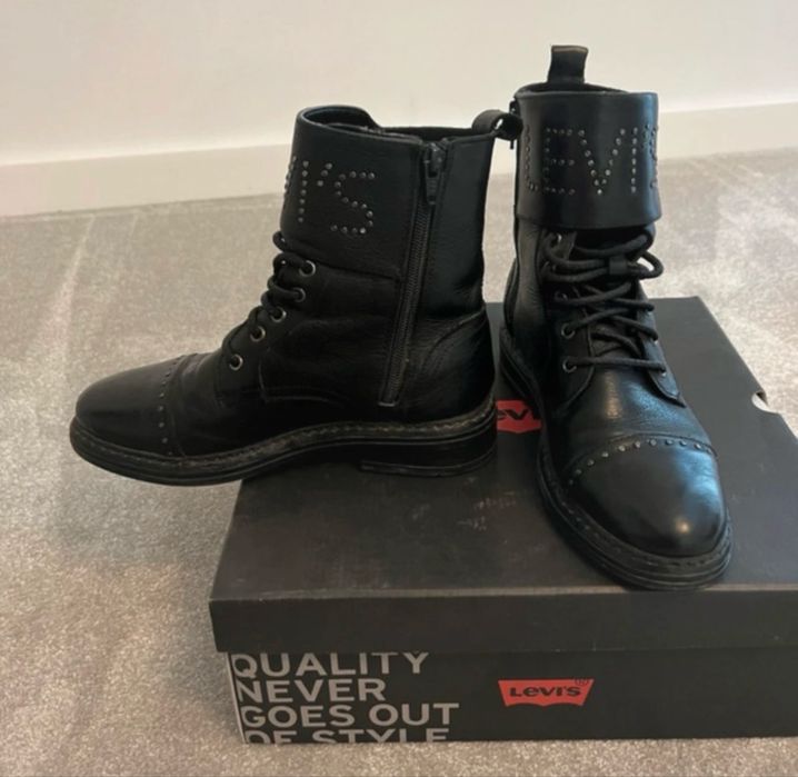 Bocanci piele naturala Levi’s