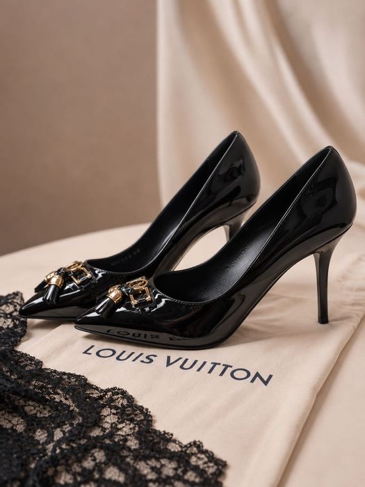 Louis Vuitton обувки
