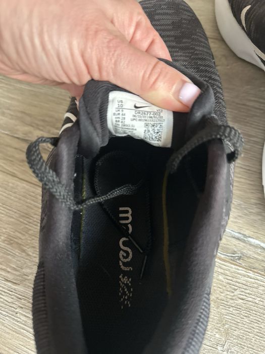 Маратонки Nike р.10