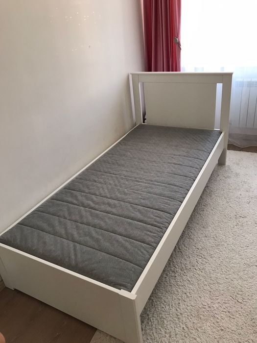 Односпальный кровать