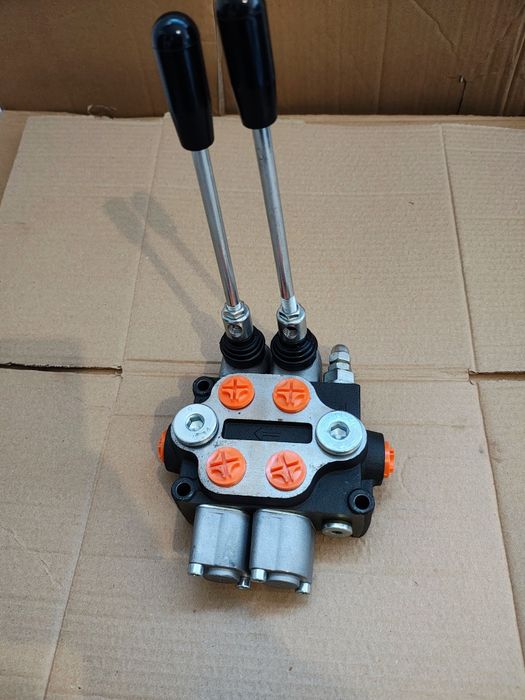 Distribuitor hidraulic cu 2 manete 80litri