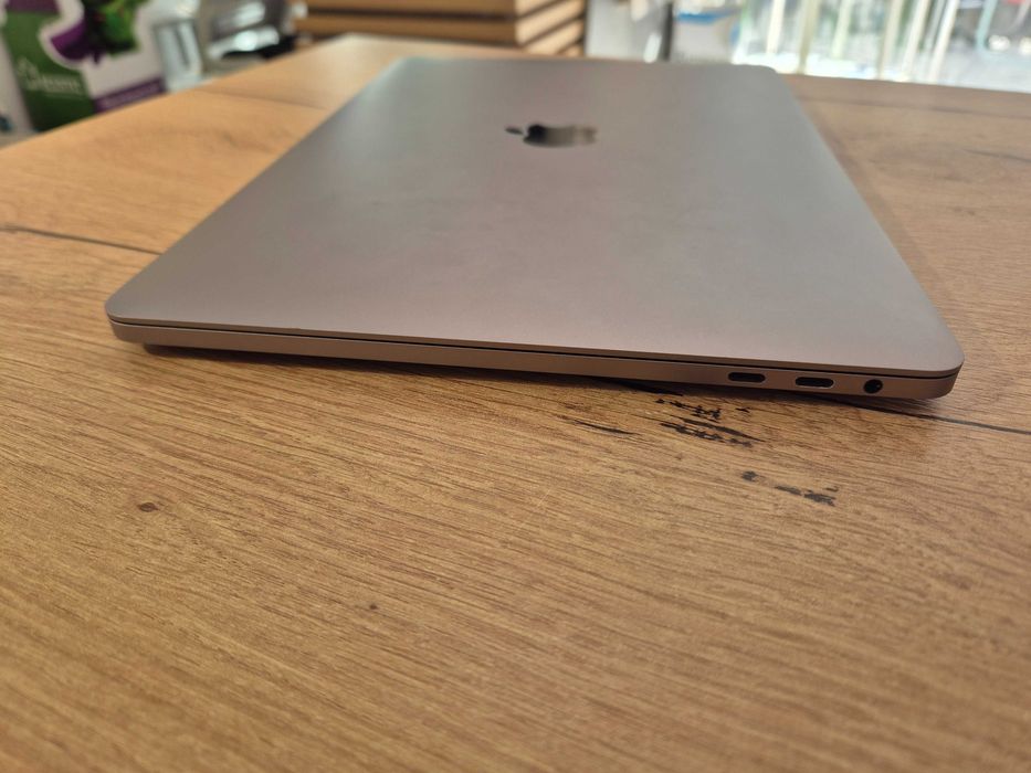 Macbook Pro 2018 13" i5 8GB Ram | Factura & Garantie | Buy-Back |