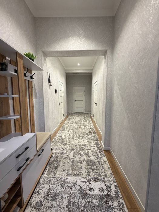 Продается участок 2,3 сотик 5 комнат два санузла