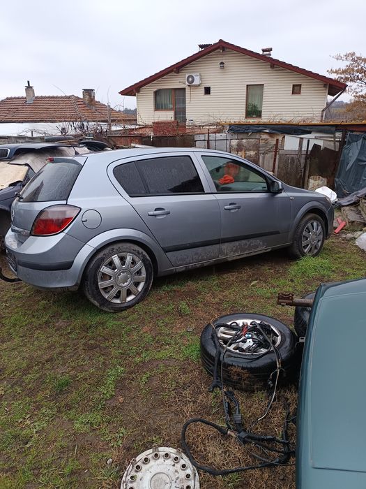 Опел астра Н на части 1.7