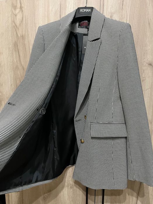 Жакет женский (пиджак)