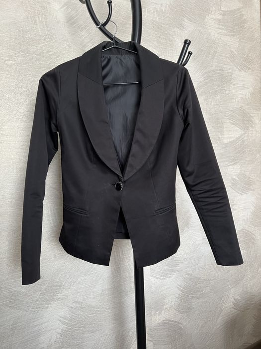 Продам пиджак классический