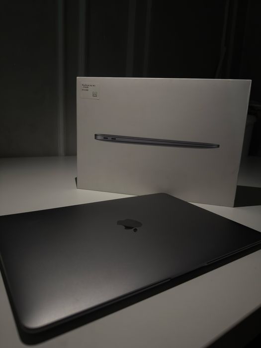 MacBook 13 M1