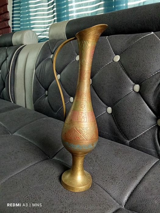 Антикварный кувшин