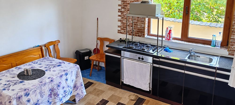 Proprietar inchiez apartament 3 Camere