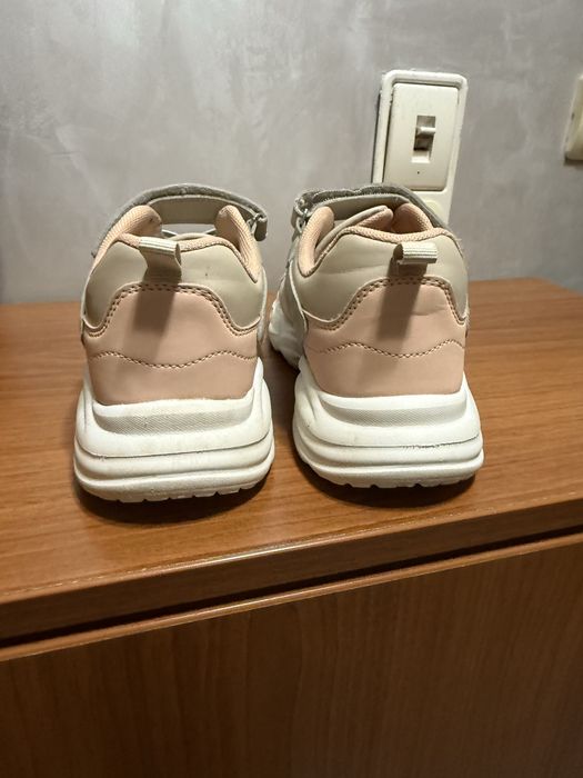 Fila маратонки 36 номер