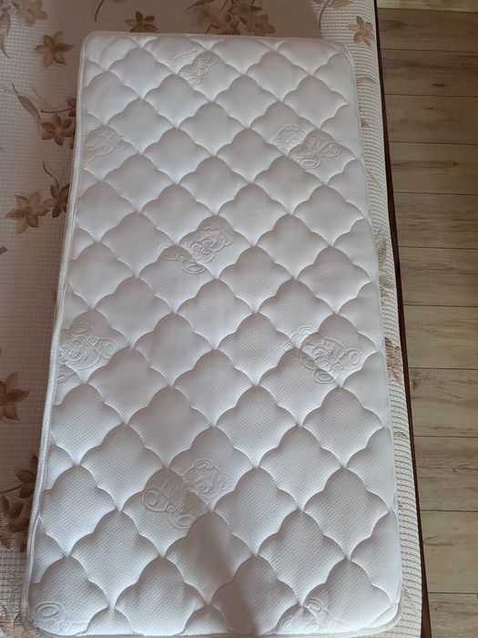 Mатрак за бебешка кошара на Nani