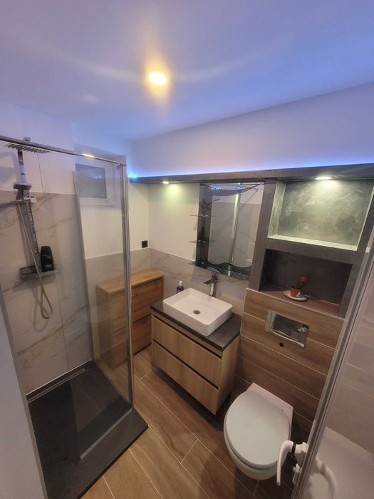 Apartament cu doua camere,PRET EURO 61600,separate renovat, modificat.