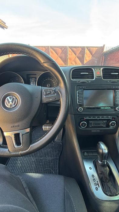 VOLKSWAGEN Golf 2011 — imagine 5