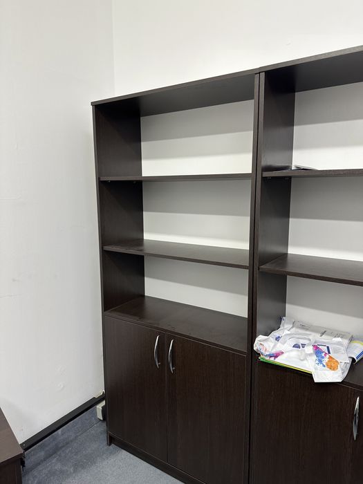 Шкаф и стол продается