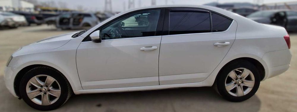 Dezmembrez Skoda Octavia 3 1.6D CLH 105CP cutie manuala 5+1 MWW 2015