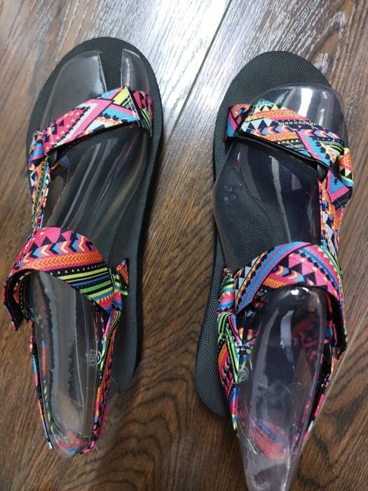 Босоножки тканевые 39 размер