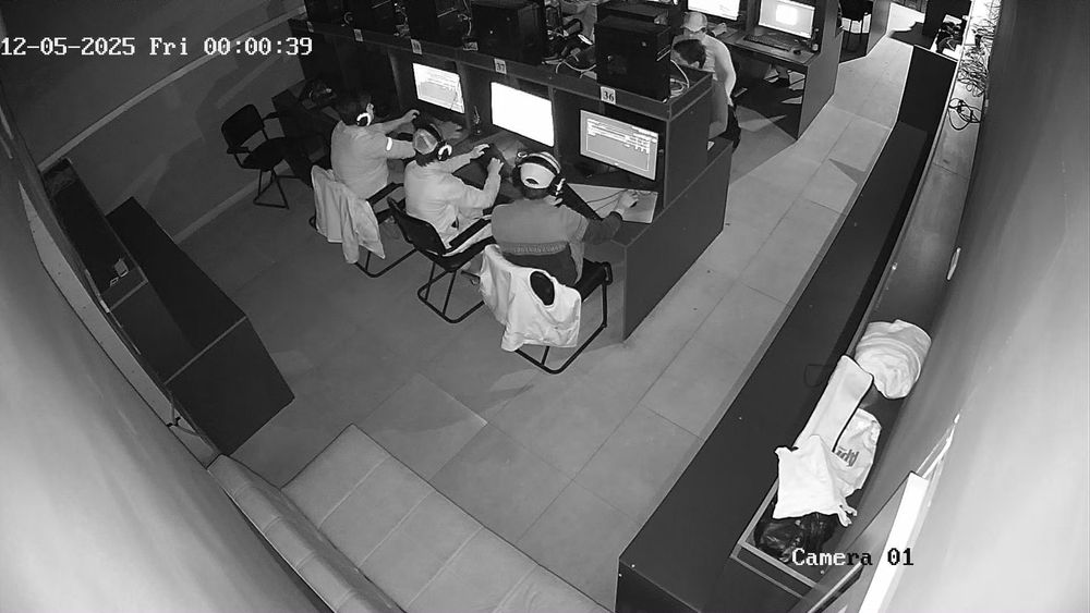 Ziffler monitor sotiladi